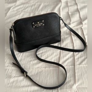 Kate Spade Black Pebbled Leather Crossbody Bag – Hot Pink Lining